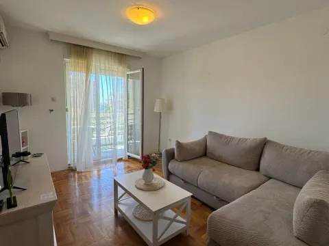 Sale, one bedroom apartment, 50m², Petrovac, Budva - image 1