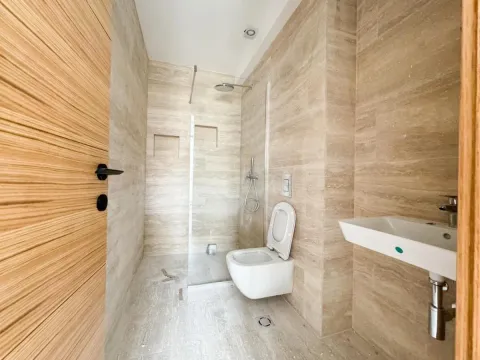 Prodaja, garsonjera, 174m², Podgorica, Crna Gora - image 4