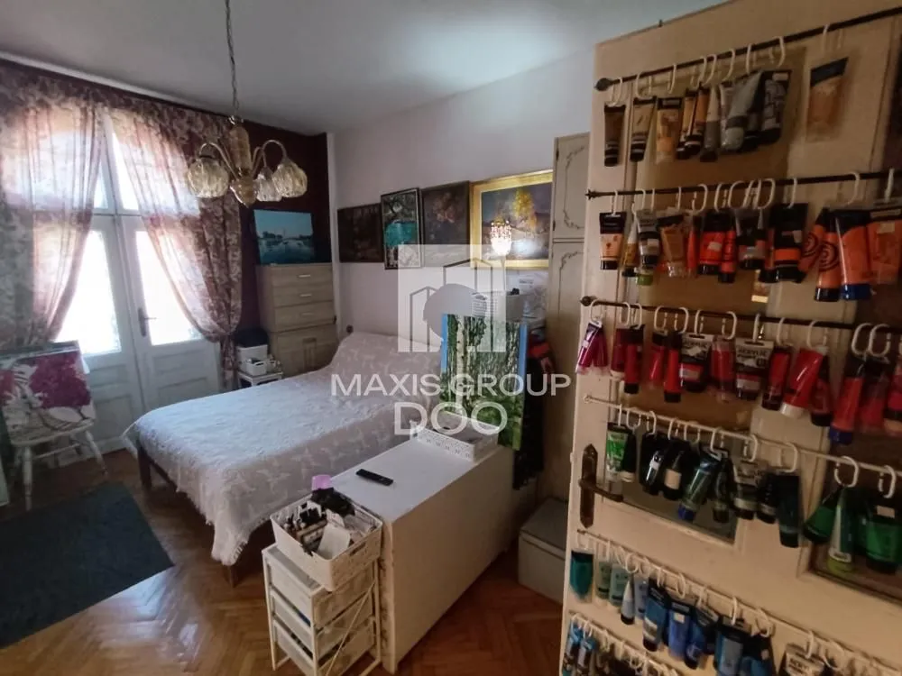 Sale, three bedroom apartment, 96m², Kalenić Pijaca, Vračar Sve Podlokacije