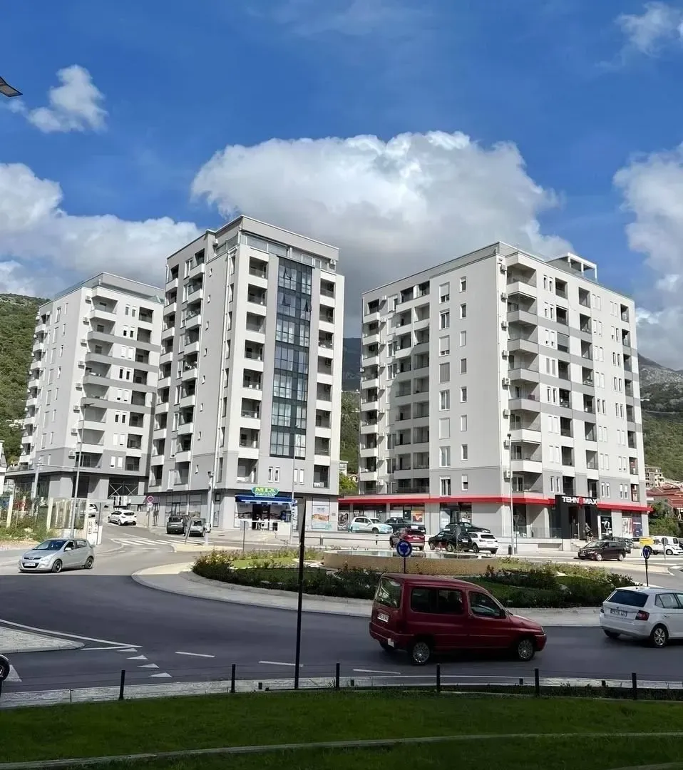 Sale, one bedroom apartment, 53m², Podmaine, Budva