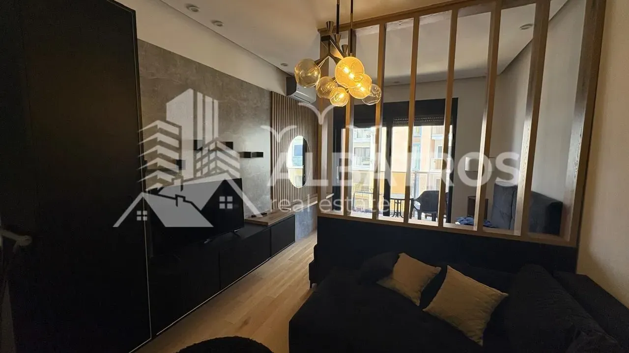 Izdavanje, jednosoban stan, 36m², Soho City, Bar
