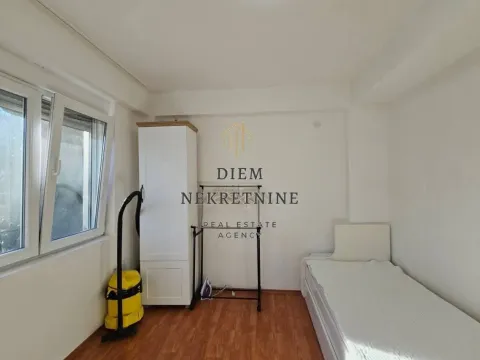 Rent, three bedroom apartment, 110m², Centar, Bar - image 17