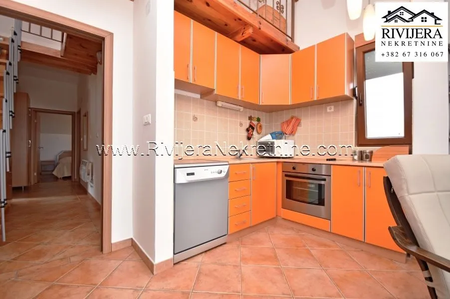 Prodaja, trosoban stan, 83m², Bijela, Herceg Novi