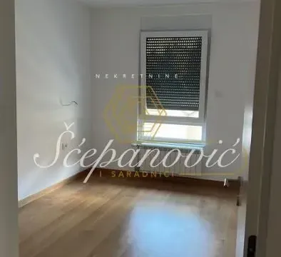 Izdavanje, trosoban stan, 65m², Rotkvarija, Novi Sad Sve Podlokacije - image 5