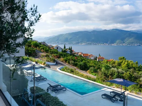 Rent, one bedroom apartment, 144m², Krašići, Tivat - image 12