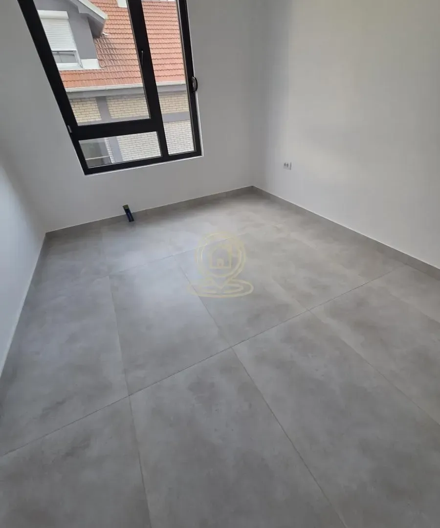 Sale, three bedroom apartment, 74m², Medijana, Niš