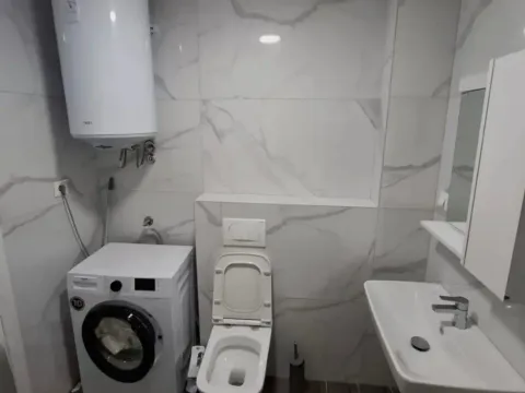 Izdavanje, jednosoban stan, 40m², Radanovići, Kotor - image 10