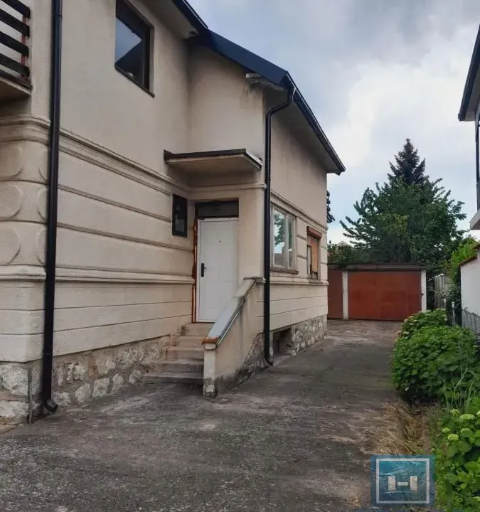 Sale, house, 250m², Centar, Ćuprija