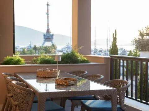 Sale, three bedroom apartment, 201m², Tivat, Crna Gora - image 15