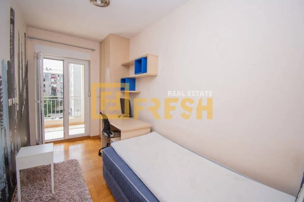 Rent, three bedroom apartment, 100m², Blok 6, Podgorica