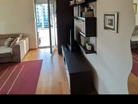 Prodaja, jednosoban stan, 34m², Pobrežje, Podgorica - image 2