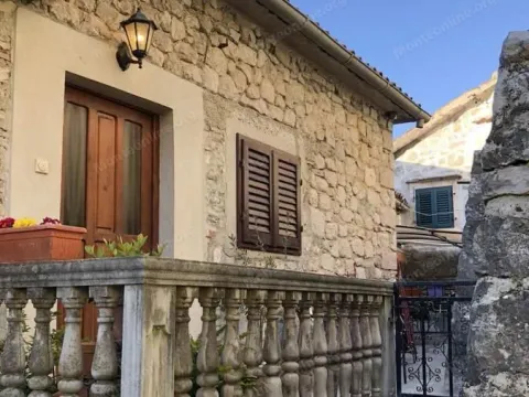 Prodaja, dvosoban stan, 50m², Grad, Kotor - image 32