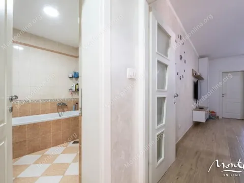 Prodaja, dvosoban stan, 48m², Dobrota, Kotor - image 19