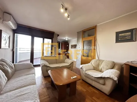 Prodaja, trosoban stan, 105m2, Blok 6, Podgorica Prodaja, trosoban stan, 105m2, Blok 6, Podgorica