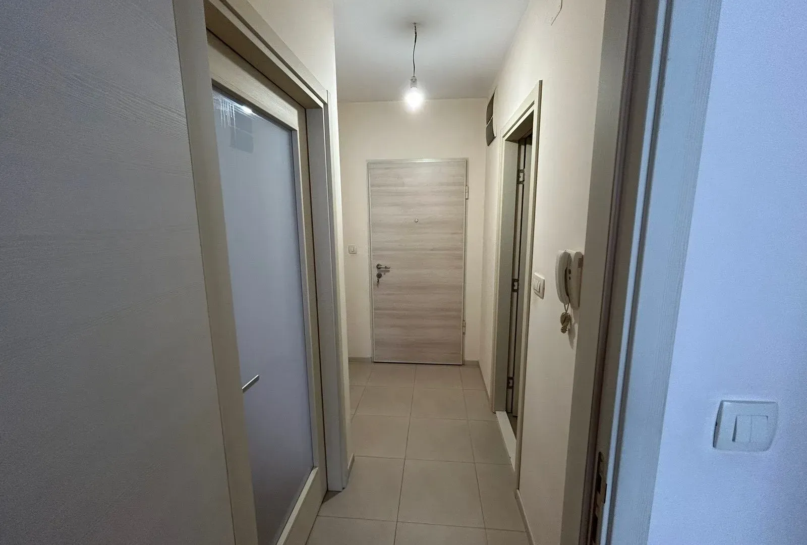Izdavanje, jednosoban stan, 40m², Zabjelo, Podgorica