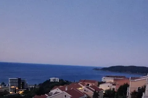 Izdavanje, dvosoban stan, 61m², Bečići, Budva - image 8