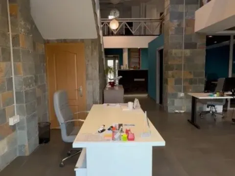 Izdavanje, poslovni prostor, 183m², City Kvart, Podgorica - image 2