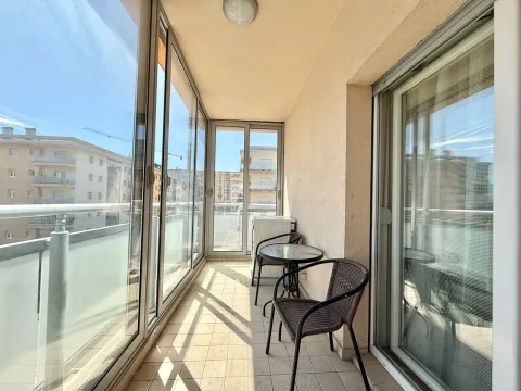 Sale, two bedroom apartment, 69m², City Kvart, Podgorica - image 6