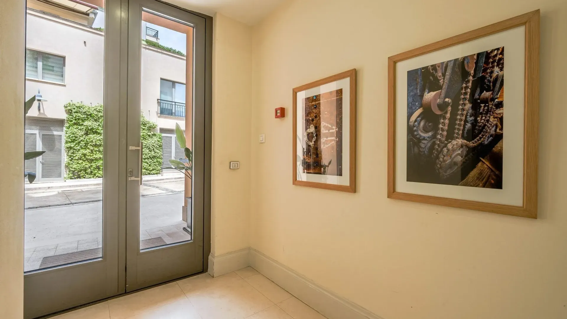 Prodaja, jednosoban stan, 68m², Tivat, Crna Gora
