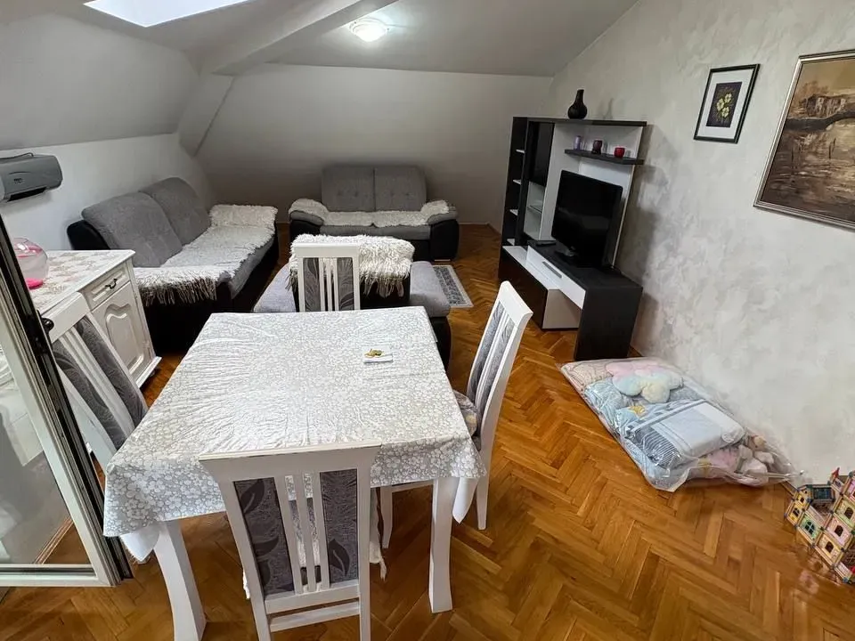 Prodaja, dvosoban stan, 63m², Stara Varoš, Podgorica