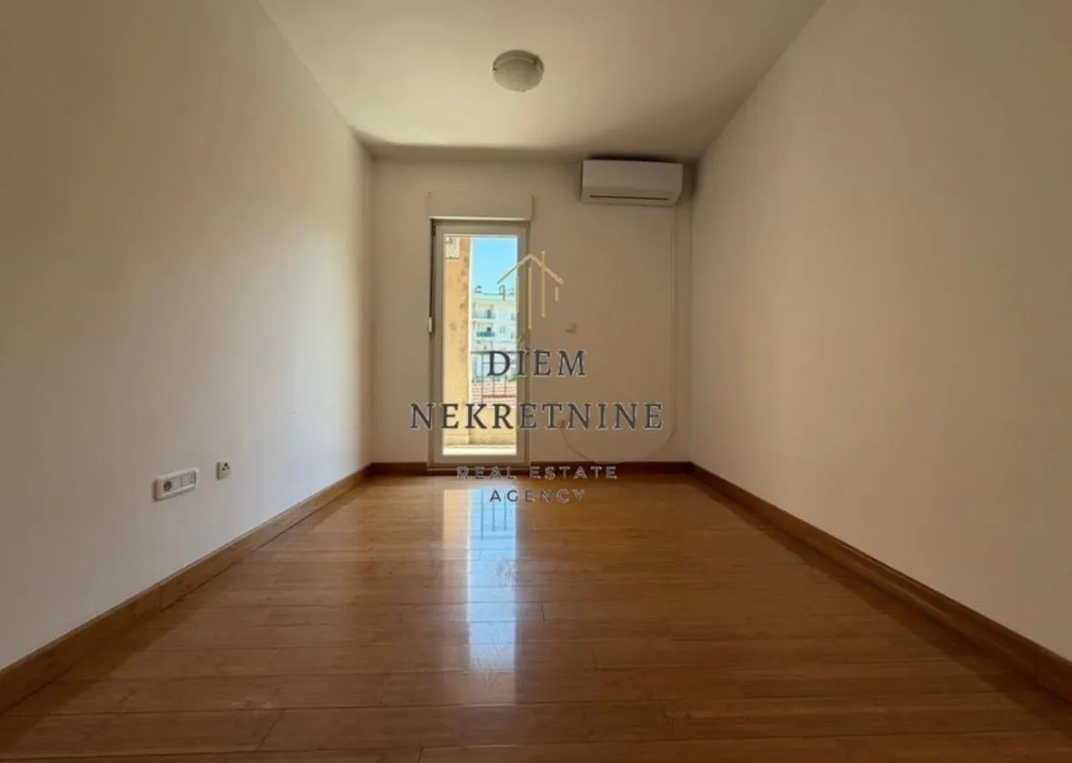 Rent, three bedroom apartment, 107m², Vezirov Most, Podgorica