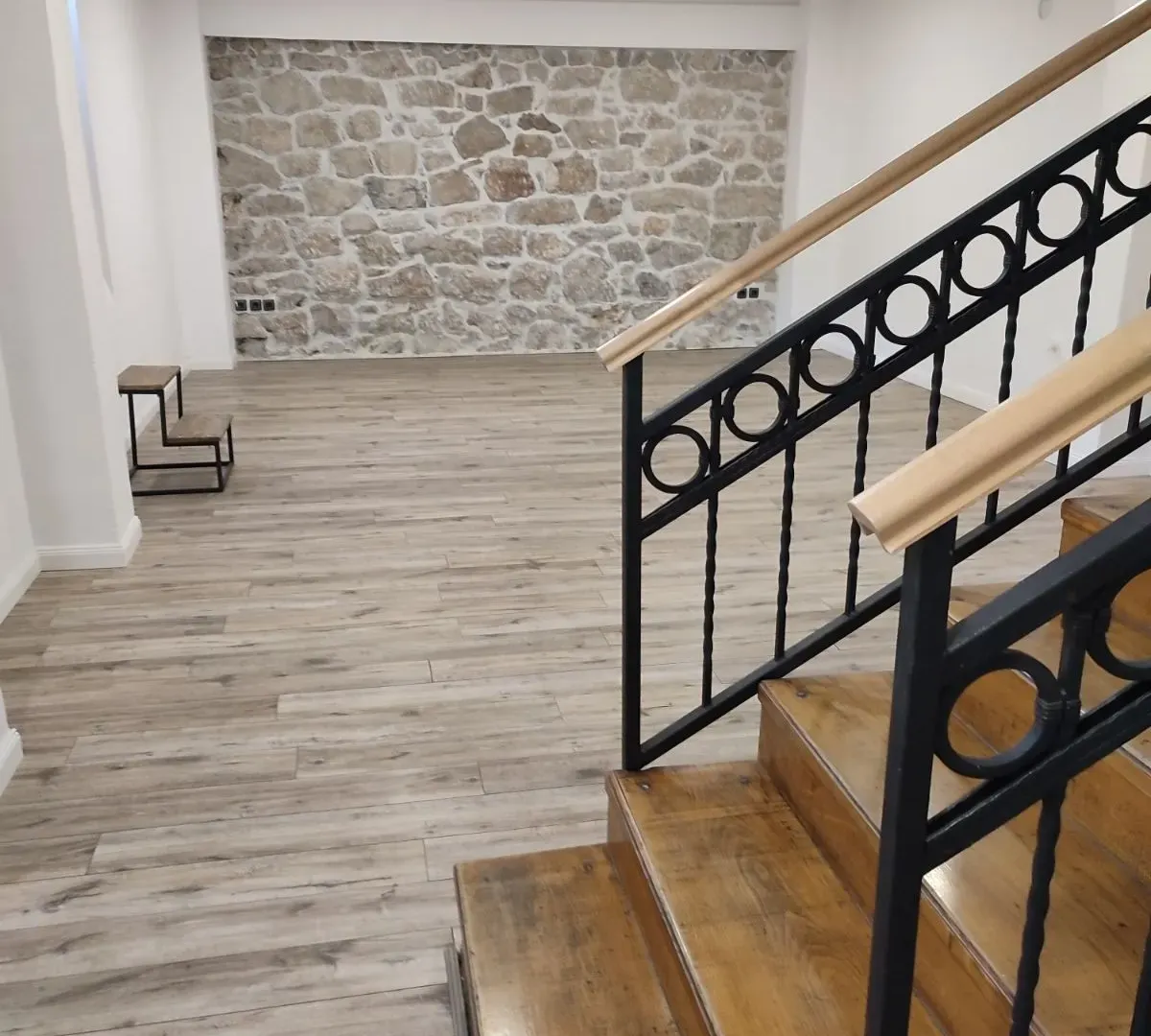 Izdavanje, poslovni prostor, 110m², Centar, Podgorica