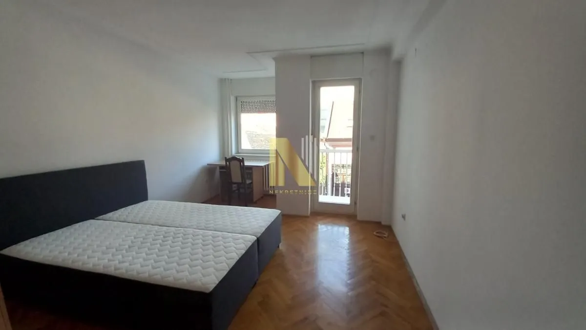 Izdavanje, dvosoban stan, 63m², Centar, Novi Sad
