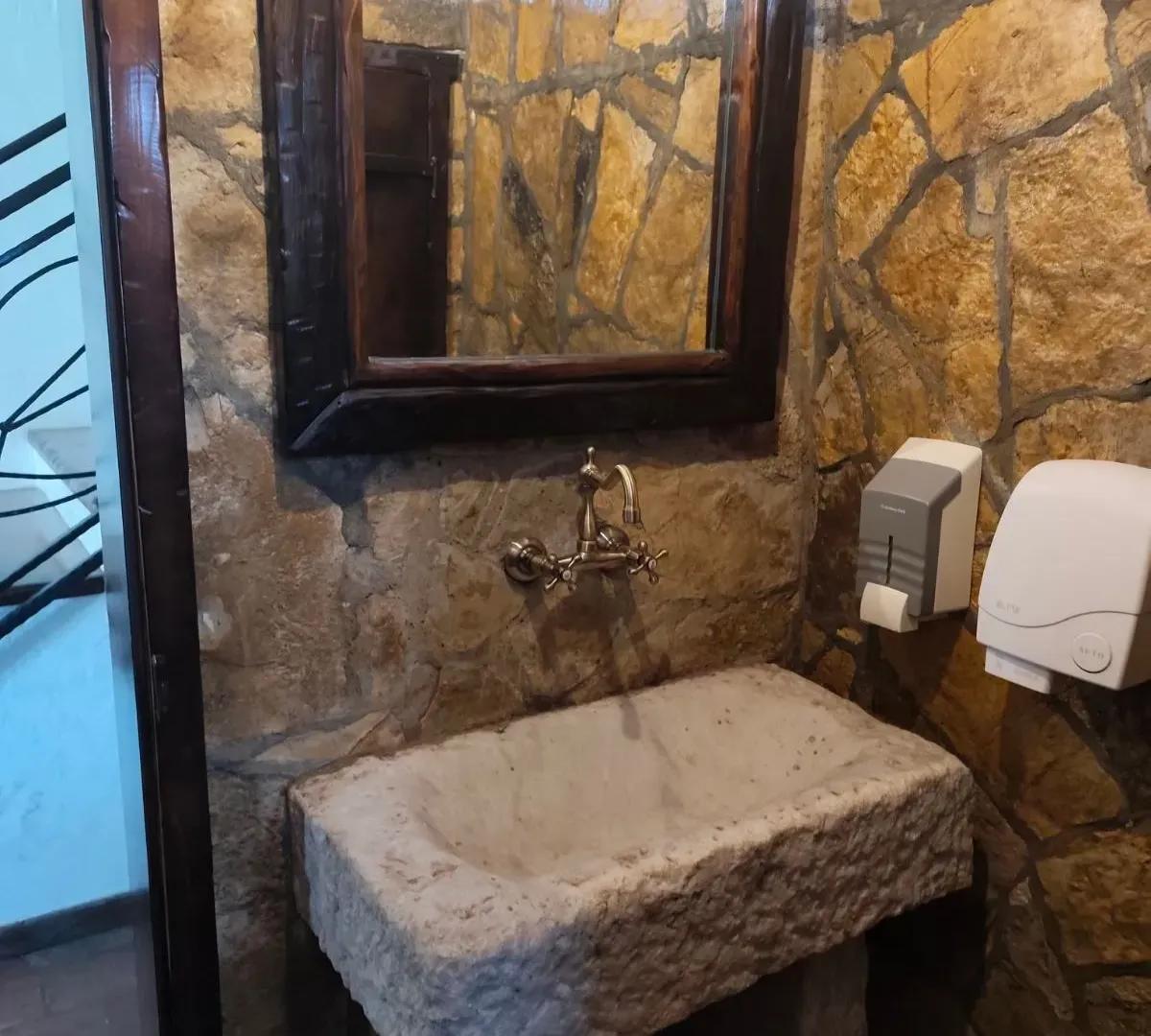 Rent, office space, 210m², Tršić, Loznica