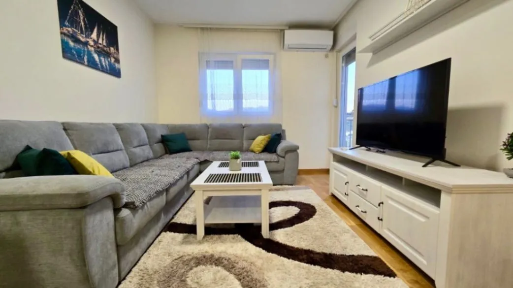 Izdavanje, jednosoban stan, 45m², Zagorič, Podgorica