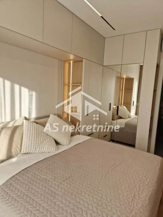 Rent, three bedroom apartment, 72m², Savski Venac, Beograd
