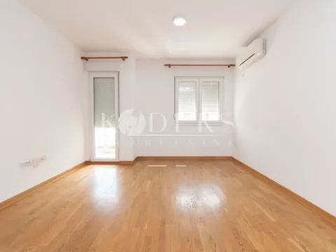Izdavanje, jednosoban stan, 43m², City Kvart, Podgorica - image 4