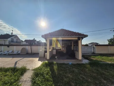 Prodaja, kuća, 248m², Surčin, Beograd - image 14