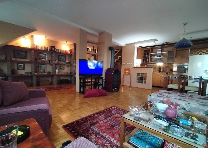 Izdavanje, četvorosoban stan, 93m², Zvezdara Sve Podlokacije, Beograd
