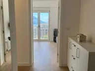 Izdavanje, trosoban stan, 90m², Bečići, Budva - image 7