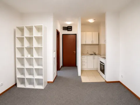 Prodaja, garsonjera, 30m², City Kvart, Podgorica - image 3