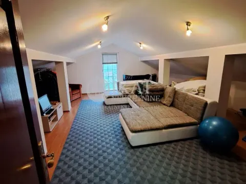 Prodaja, kuća, 250m², Novi Banovci, Stara Pazova - image 18