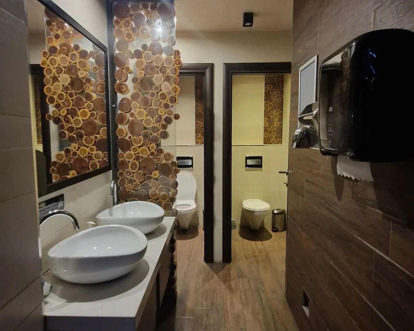 Sale, office space, 215m², Savski Venac, Beograd