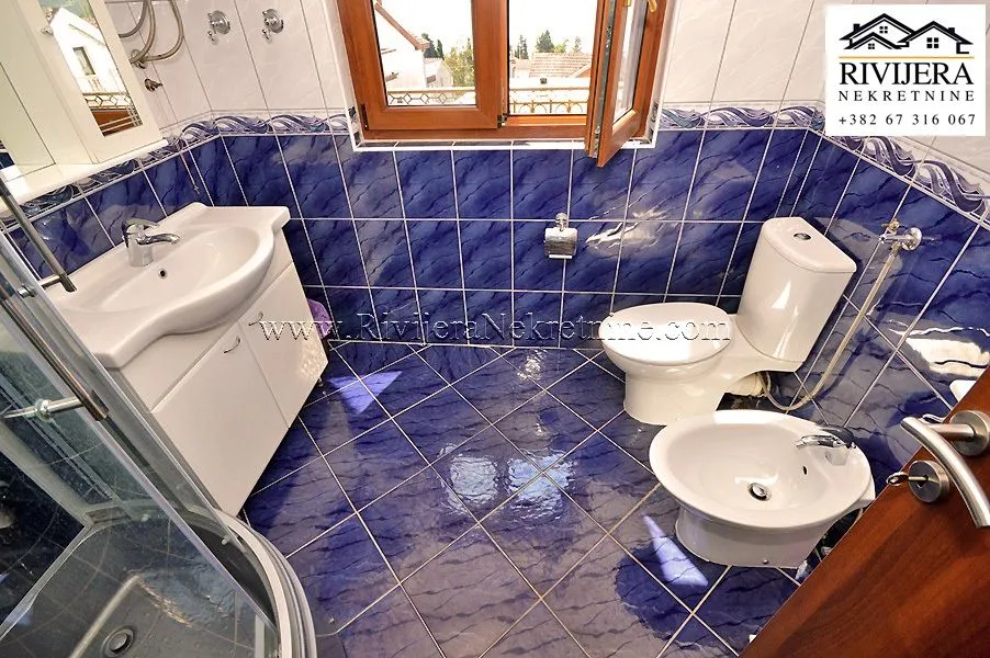 Prodaja, kuća, 260m², Baošići, Herceg Novi