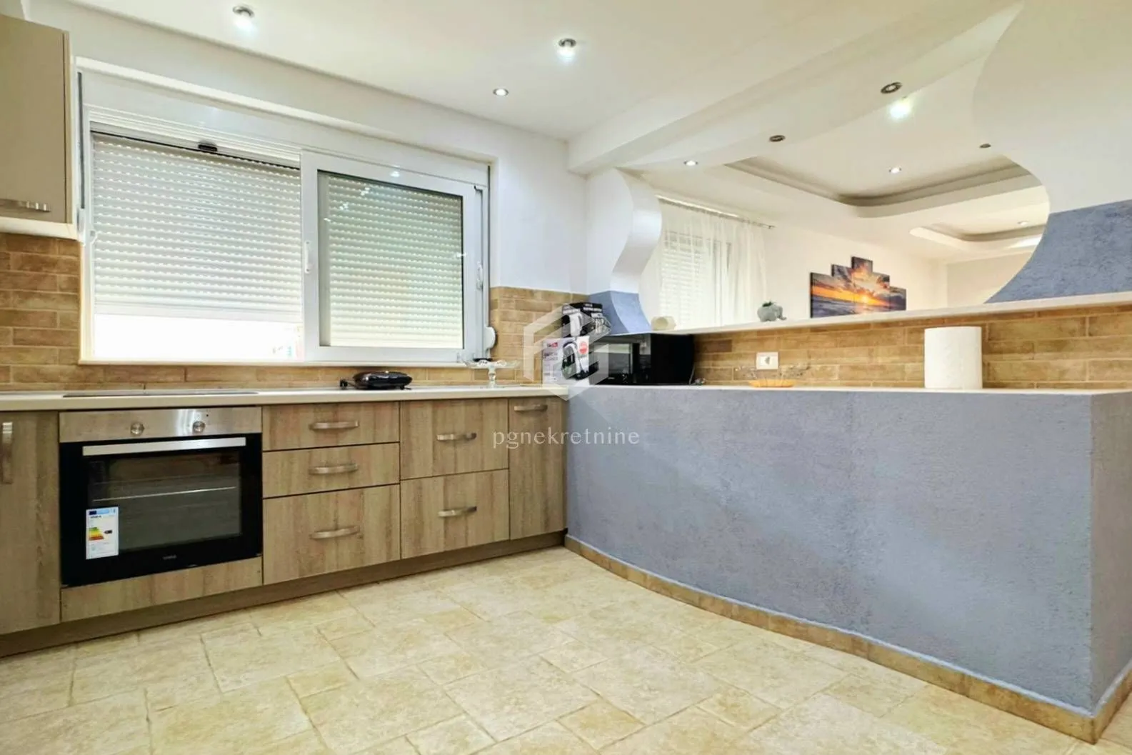 Rent, three bedroom apartment, 160m², Tivat, Crna Gora