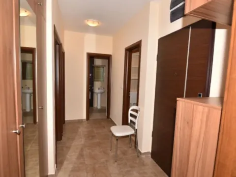 Izdavanje, dvosoban stan, 65m², Stari Aerodrom, Podgorica - image 9