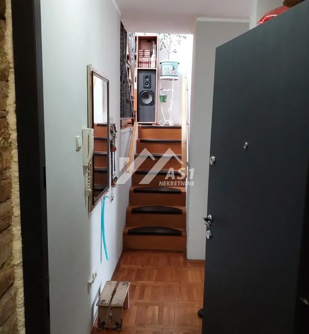 Sale, three bedroom apartment, 72m², Detelinara, Novi Sad Sve Podlokacije