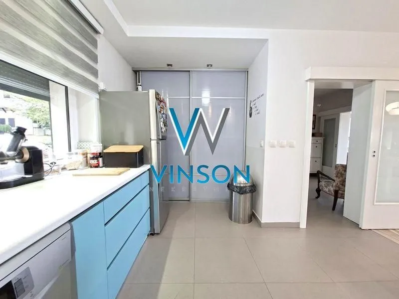 Prodaja, kuća, 270m², Petrovaradin, Novi Sad