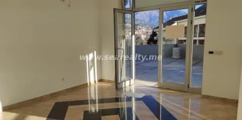 Sale, office space, 53m², Centar, Tivat - image 11