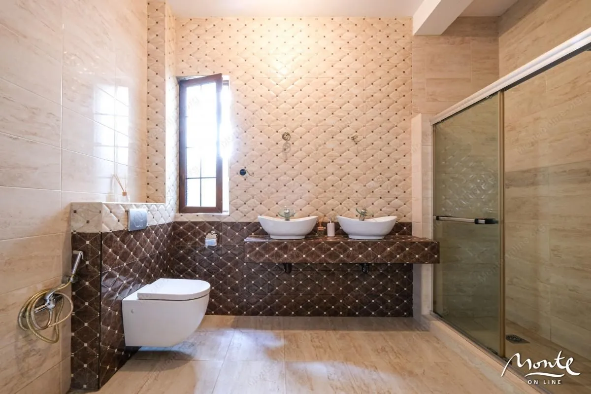 Prodaja, kuća, 316m², Tivat, Crna Gora