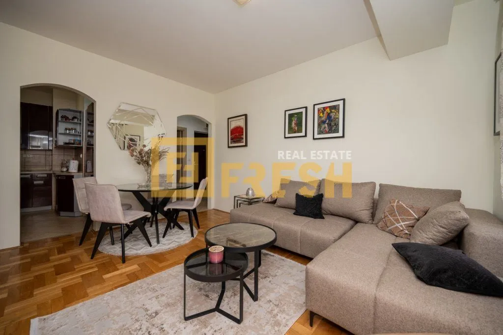 Izdavanje, dvosoban stan, 58m², Blok 9, Podgorica