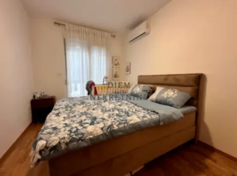 Izdavanje, dvosoban stan, 80m², City Kvart, Podgorica - image 11