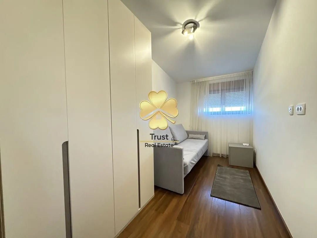 Rent, four bedroom apartment, 130m², Master Kvart, Podgorica