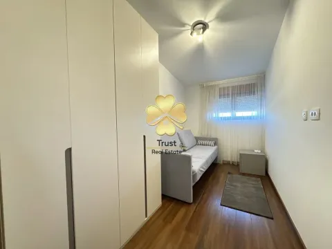 Izdavanje, četvorosoban stan, 130m², Master Kvart, Podgorica - image 6