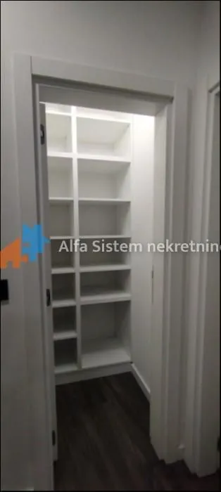 Rent, four bedroom apartment, 100m², Savski Venac, Beograd