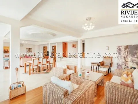 Sale, three bedroom apartment, 244m², Centar, Herceg Novi - image 25